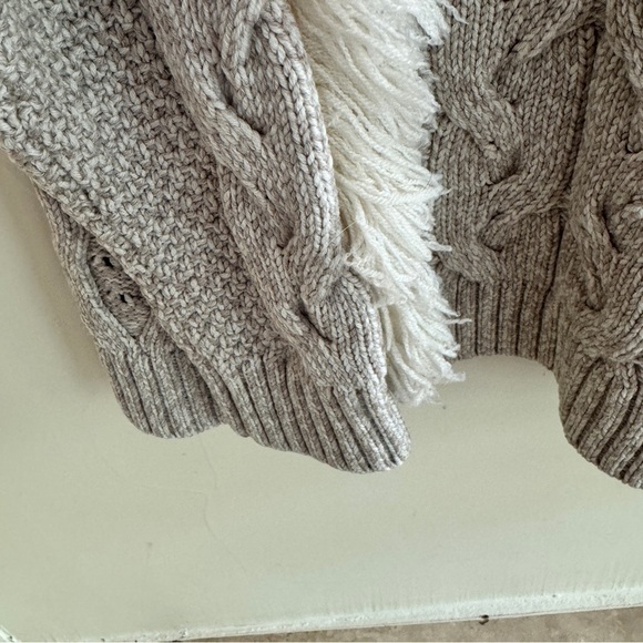 Amur Ulla Fringe Beige Cable Knit Merino Wool Round Neck Womens Size S Pullover - Picture 7 of 16
